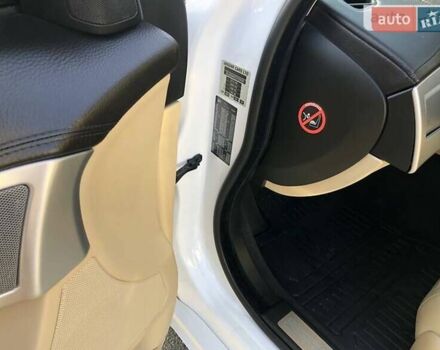 Ягуар ХФ 2012 в Киеве на Automoto.ua Белый Ягуар ХФ, объемом двигателя 3 л и пробегом 48 тыс. км за 24999 $, фото 15 на Automoto.ua