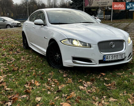Белый Ягуар ХФ, объемом двигателя 2.97 л и пробегом 177 тыс. км за 11700 $, фото 5 на Automoto.ua
