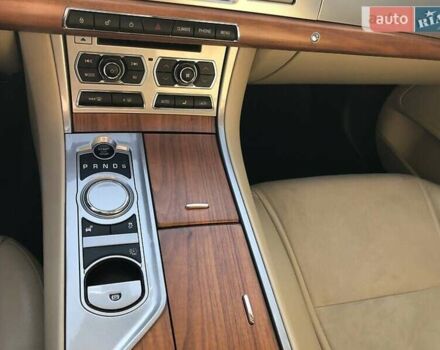 Ягуар ХФ 2012 в Киеве на Automoto.ua Белый Ягуар ХФ, объемом двигателя 3 л и пробегом 48 тыс. км за 24999 $, фото 26 на Automoto.ua