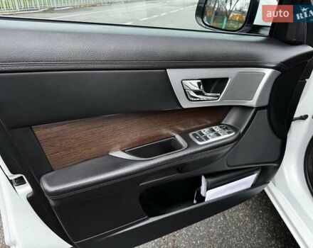 Білий Ягуар ХФ, об'ємом двигуна 2 л та пробігом 214 тис. км за 15990 $, фото 28 на Automoto.ua