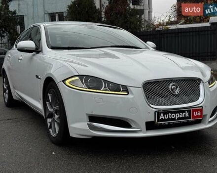 Білий Ягуар ХФ, об'ємом двигуна 2 л та пробігом 214 тис. км за 15990 $, фото 4 на Automoto.ua