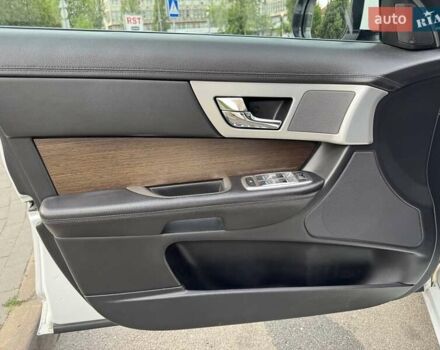 Белый Ягуар ХФ, объемом двигателя 2 л и пробегом 210 тыс. км за 16300 $, фото 19 на Automoto.ua