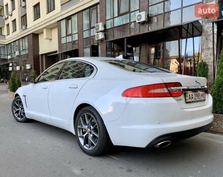 Белый Ягуар ХФ, объемом двигателя 2 л и пробегом 210 тыс. км за 16300 $, фото 8 на Automoto.ua