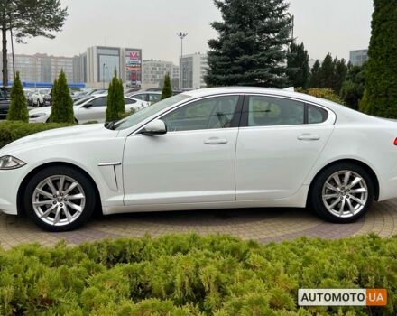 Белый Ягуар ХФ, объемом двигателя 2 л и пробегом 114 тыс. км за 13500 $, фото 3 на Automoto.ua