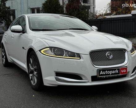 Білий Ягуар ХФ, об'ємом двигуна 2 л та пробігом 214 тис. км за 15990 $, фото 6 на Automoto.ua