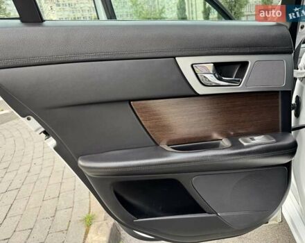 Белый Ягуар ХФ, объемом двигателя 2 л и пробегом 210 тыс. км за 16300 $, фото 20 на Automoto.ua