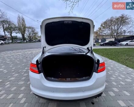 Белый Ягуар ХФ, объемом двигателя 2.18 л и пробегом 380 тыс. км за 10900 $, фото 77 на Automoto.ua