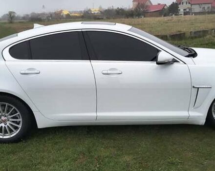 Белый Ягуар ХФ, объемом двигателя 2.18 л и пробегом 205 тыс. км за 14100 $, фото 9 на Automoto.ua