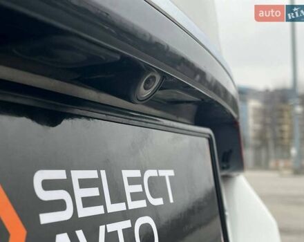 Белый Ягуар ХФ, объемом двигателя 3 л и пробегом 140 тыс. км за 14490 $, фото 3 на Automoto.ua