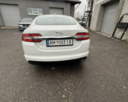 Белый Ягуар ХФ, объемом двигателя 2.18 л и пробегом 174 тыс. км за 13900 $, фото 5 на Automoto.ua