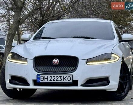 Белый Ягуар ХФ, объемом двигателя 2.18 л и пробегом 380 тыс. км за 10900 $, фото 9 на Automoto.ua