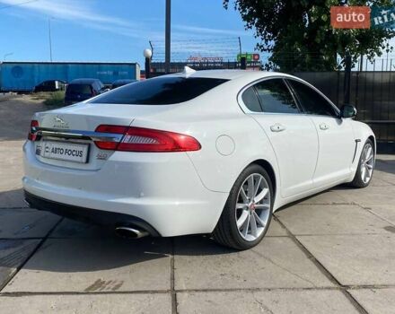 Белый Ягуар ХФ, объемом двигателя 3 л и пробегом 150 тыс. км за 16190 $, фото 6 на Automoto.ua