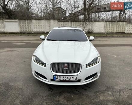 Белый Ягуар ХФ, объемом двигателя 2.18 л и пробегом 191 тыс. км за 11999 $, фото 2 на Automoto.ua