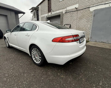 Белый Ягуар ХФ, объемом двигателя 2.18 л и пробегом 174 тыс. км за 13900 $, фото 4 на Automoto.ua