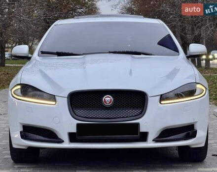 Белый Ягуар ХФ, объемом двигателя 2.18 л и пробегом 380 тыс. км за 10900 $, фото 1 на Automoto.ua