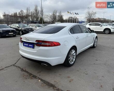 Белый Ягуар ХФ, объемом двигателя 2.18 л и пробегом 146 тыс. км за 15300 $, фото 4 на Automoto.ua