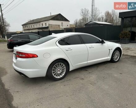 Белый Ягуар ХФ, объемом двигателя 2.18 л и пробегом 191 тыс. км за 11999 $, фото 11 на Automoto.ua