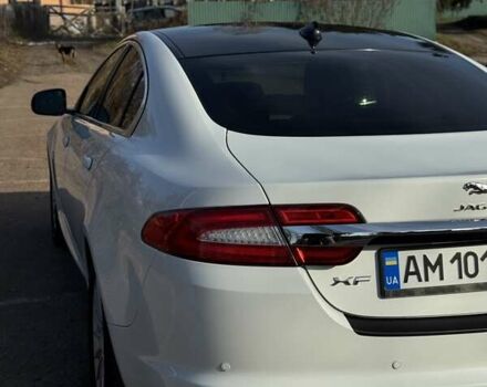 Белый Ягуар ХФ, объемом двигателя 2.18 л и пробегом 142 тыс. км за 16500 $, фото 15 на Automoto.ua