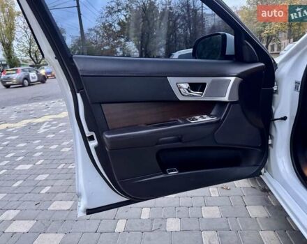 Белый Ягуар ХФ, объемом двигателя 2.18 л и пробегом 380 тыс. км за 10900 $, фото 36 на Automoto.ua