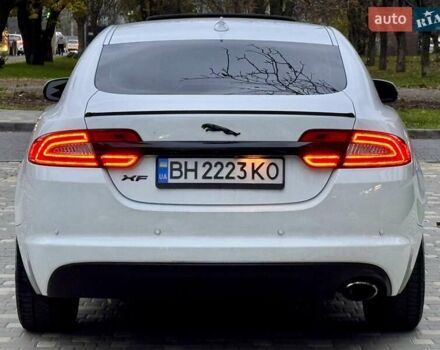Белый Ягуар ХФ, объемом двигателя 2.18 л и пробегом 380 тыс. км за 10900 $, фото 6 на Automoto.ua