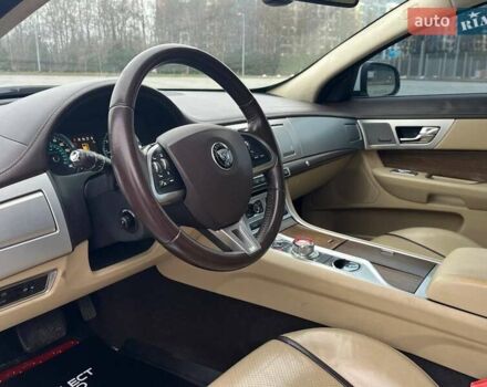 Белый Ягуар ХФ, объемом двигателя 3 л и пробегом 140 тыс. км за 14490 $, фото 15 на Automoto.ua