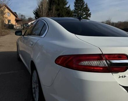 Белый Ягуар ХФ, объемом двигателя 2.18 л и пробегом 142 тыс. км за 16500 $, фото 7 на Automoto.ua