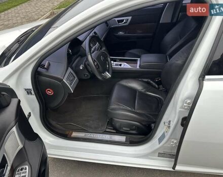 Белый Ягуар ХФ, объемом двигателя 2.18 л и пробегом 191 тыс. км за 11999 $, фото 16 на Automoto.ua