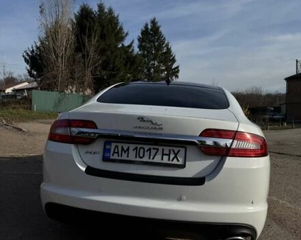 Белый Ягуар ХФ, объемом двигателя 2.18 л и пробегом 142 тыс. км за 16500 $, фото 3 на Automoto.ua