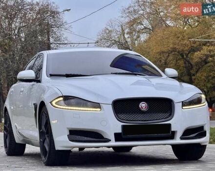Белый Ягуар ХФ, объемом двигателя 2.18 л и пробегом 380 тыс. км за 10900 $, фото 2 на Automoto.ua