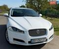 Белый Ягуар ХФ, объемом двигателя 2.2 л и пробегом 197 тыс. км за 15000 $, фото 1 на Automoto.ua