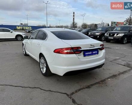 Белый Ягуар ХФ, объемом двигателя 2.18 л и пробегом 146 тыс. км за 15300 $, фото 6 на Automoto.ua