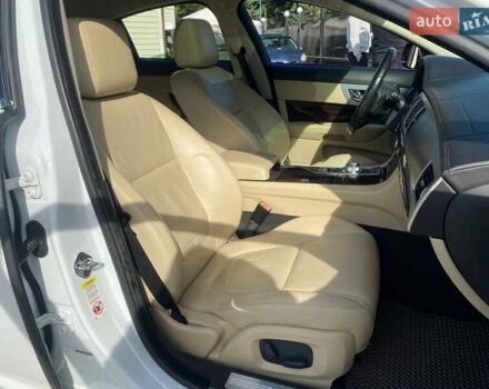 Білий Ягуар ХФ, об'ємом двигуна 3 л та пробігом 150 тис. км за 14690 $, фото 11 на Automoto.ua