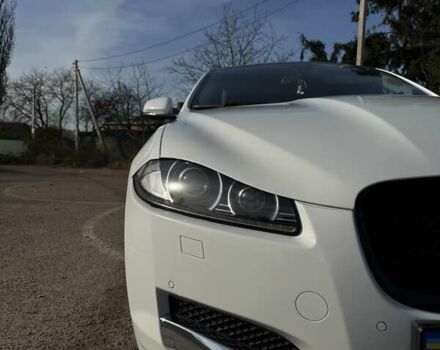 Белый Ягуар ХФ, объемом двигателя 2.18 л и пробегом 142 тыс. км за 16500 $, фото 8 на Automoto.ua