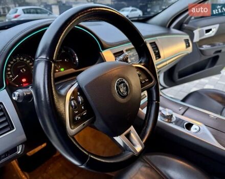 Белый Ягуар ХФ, объемом двигателя 2.18 л и пробегом 380 тыс. км за 10900 $, фото 40 на Automoto.ua