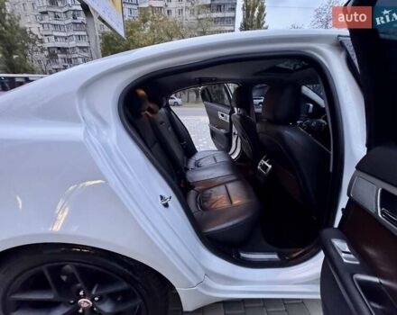 Белый Ягуар ХФ, объемом двигателя 2.18 л и пробегом 380 тыс. км за 10900 $, фото 71 на Automoto.ua