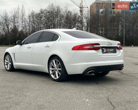 Белый Ягуар ХФ, объемом двигателя 3 л и пробегом 140 тыс. км за 14490 $, фото 1 на Automoto.ua