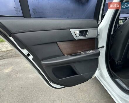 Белый Ягуар ХФ, объемом двигателя 2.18 л и пробегом 191 тыс. км за 11999 $, фото 19 на Automoto.ua