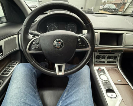 Белый Ягуар ХФ, объемом двигателя 2.18 л и пробегом 174 тыс. км за 13900 $, фото 12 на Automoto.ua