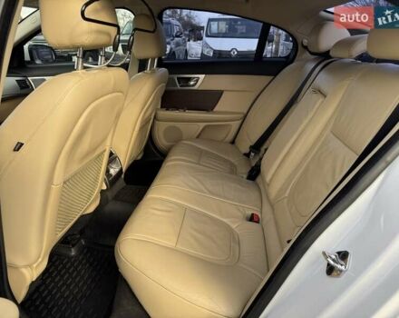 Белый Ягуар ХФ, объемом двигателя 2.18 л и пробегом 146 тыс. км за 15300 $, фото 14 на Automoto.ua