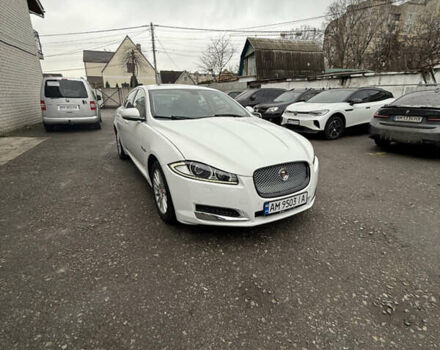 Белый Ягуар ХФ, объемом двигателя 2.18 л и пробегом 174 тыс. км за 13900 $, фото 1 на Automoto.ua