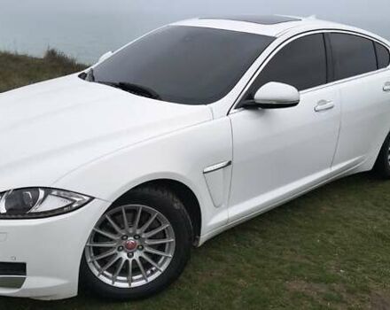 Белый Ягуар ХФ, объемом двигателя 2.18 л и пробегом 205 тыс. км за 14100 $, фото 5 на Automoto.ua