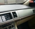 Белый Ягуар ХФ, объемом двигателя 2.2 л и пробегом 262 тыс. км за 13950 $, фото 7 на Automoto.ua