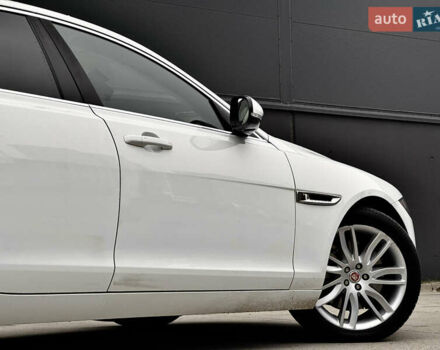 Білий Ягуар ХФ, об'ємом двигуна 3 л та пробігом 164 тис. км за 17500 $, фото 5 на Automoto.ua