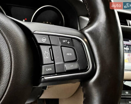 Білий Ягуар ХФ, об'ємом двигуна 3 л та пробігом 164 тис. км за 17500 $, фото 37 на Automoto.ua