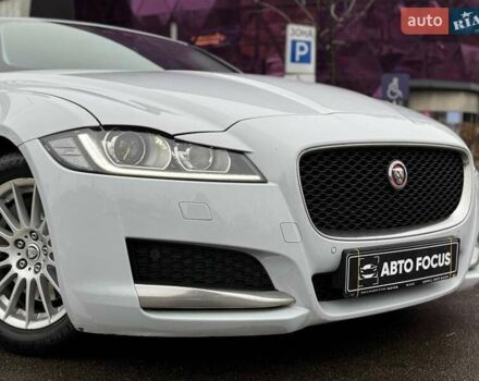 Белый Ягуар ХФ, объемом двигателя 2 л и пробегом 222 тыс. км за 13490 $, фото 1 на Automoto.ua