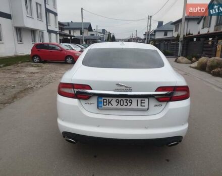 Білий Ягуар ХФ, об'ємом двигуна 3 л та пробігом 183 тис. км за 14000 $, фото 4 на Automoto.ua