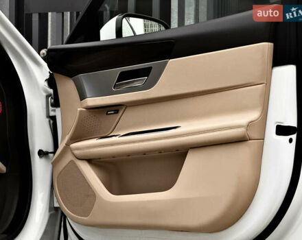 Білий Ягуар ХФ, об'ємом двигуна 3 л та пробігом 164 тис. км за 17500 $, фото 32 на Automoto.ua