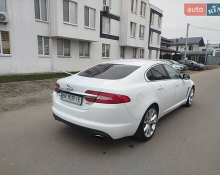 Білий Ягуар ХФ, об'ємом двигуна 3 л та пробігом 183 тис. км за 14000 $, фото 3 на Automoto.ua