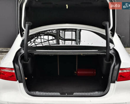 Білий Ягуар ХФ, об'ємом двигуна 3 л та пробігом 164 тис. км за 17500 $, фото 16 на Automoto.ua