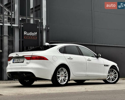 Білий Ягуар ХФ, об'ємом двигуна 3 л та пробігом 164 тис. км за 17500 $, фото 3 на Automoto.ua